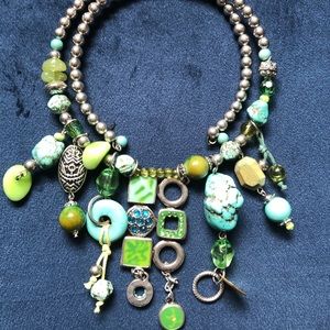 Turquoise stone beaded choker